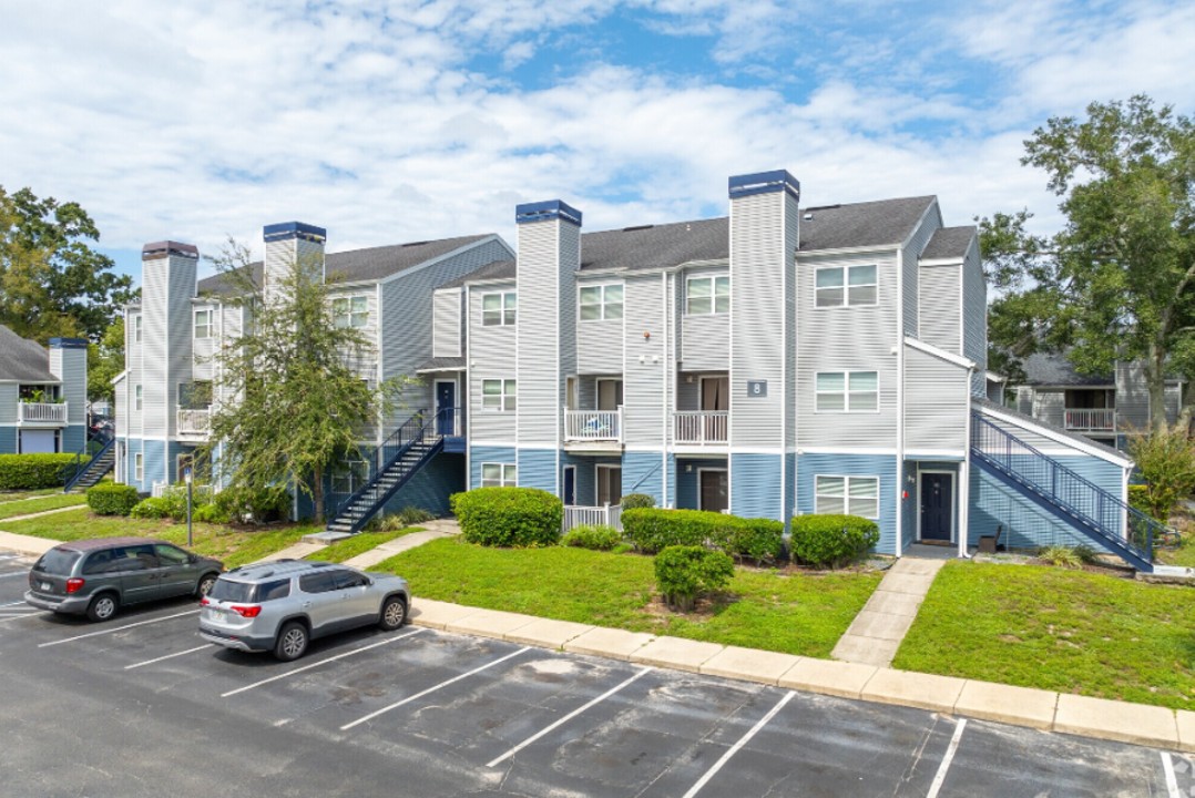 Avenue · Unit at Winter Springs 03-207 1/1