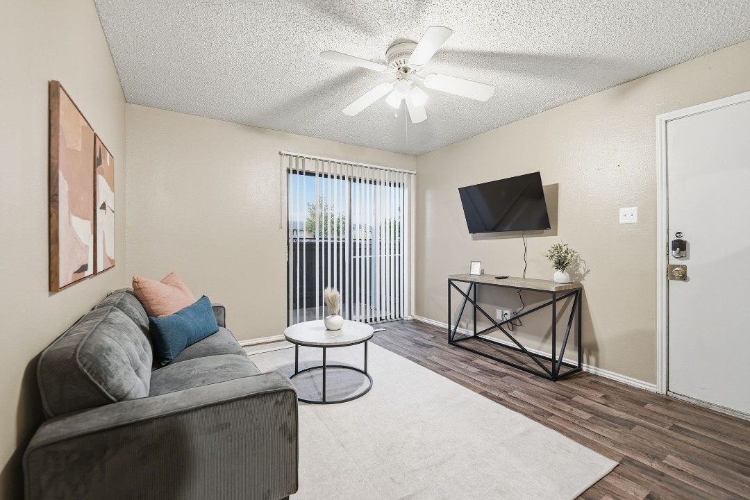 District West · Unit 815