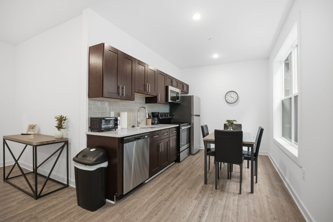 Fairmount Square 1528- 3C · Unit 1/1
