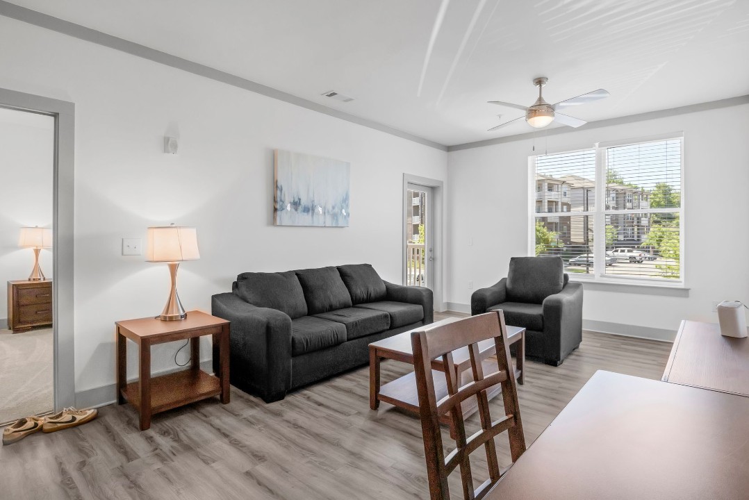 Overlook at Farragut 3210, 1BD/1BA