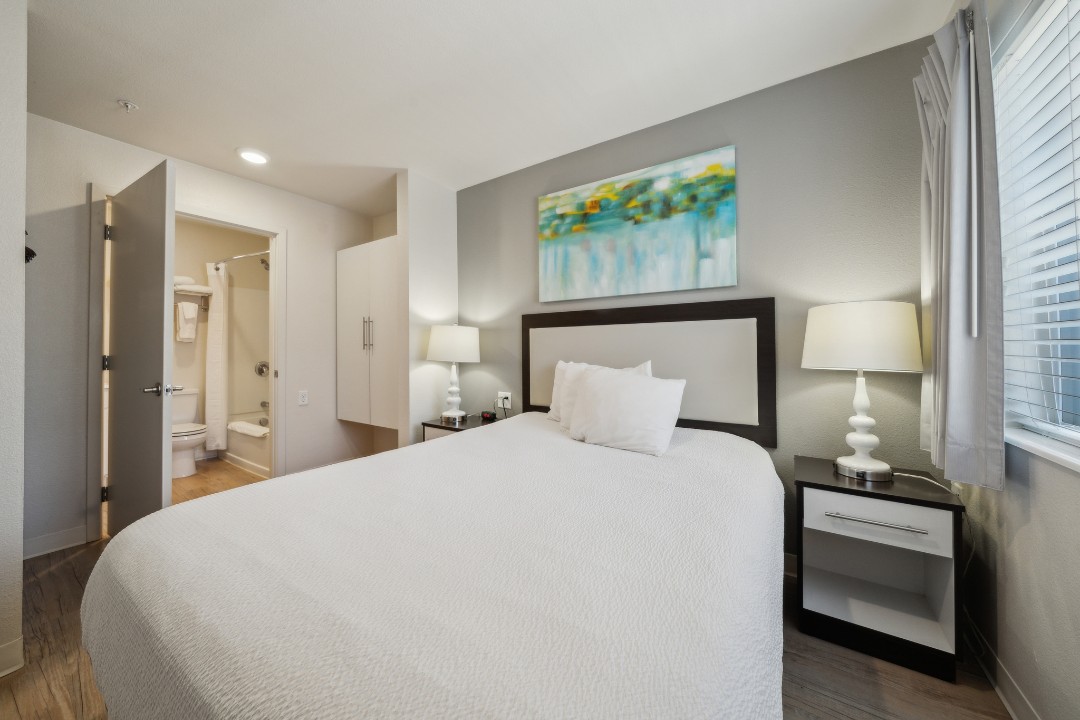 Simplicity At the Rim · Unit 1421 2/2