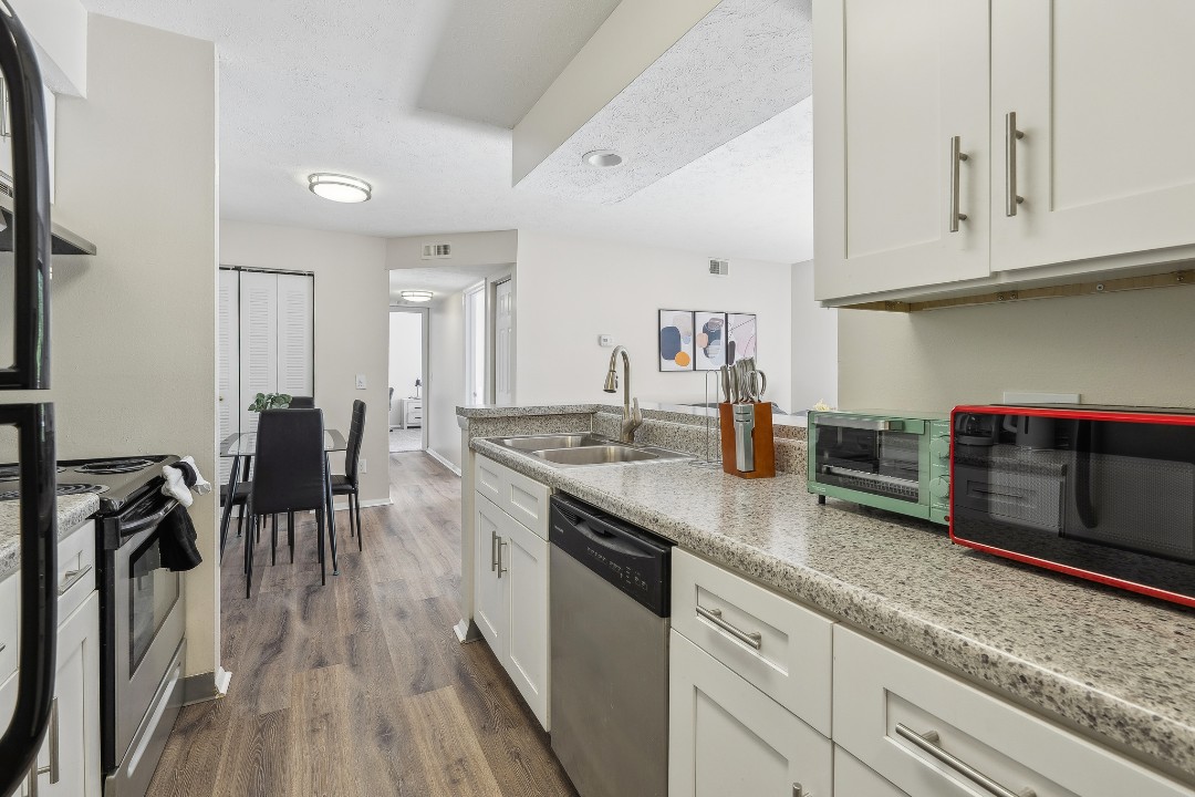 Northwoods 8208-2B · Unit 2/1