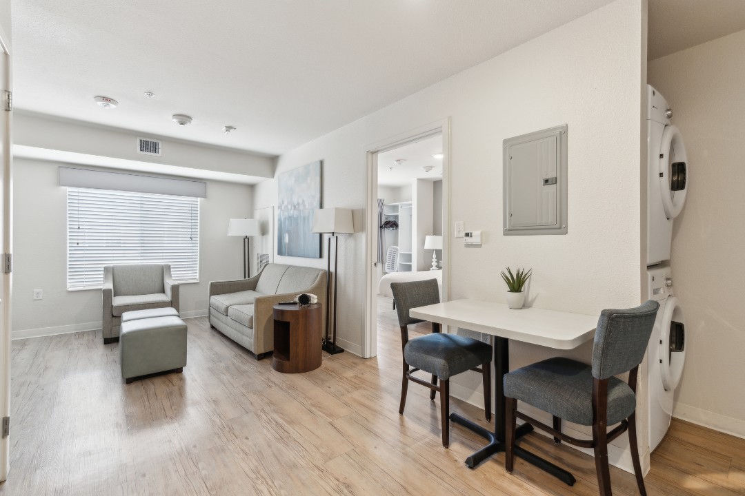 Simplicity At the Rim · Unit 1405 1/1
