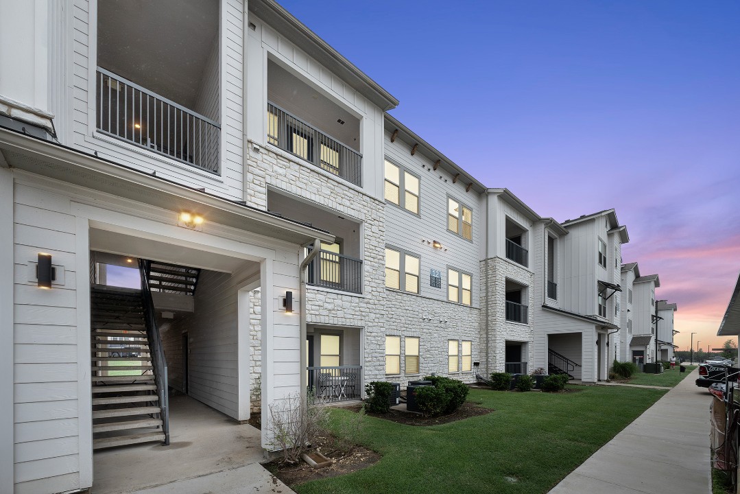 Chisholm Trace · Unit 1235 1/1