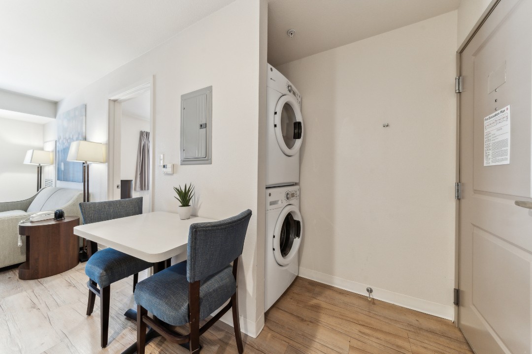 Simplicity At the Rim · Unit 1307  1/1