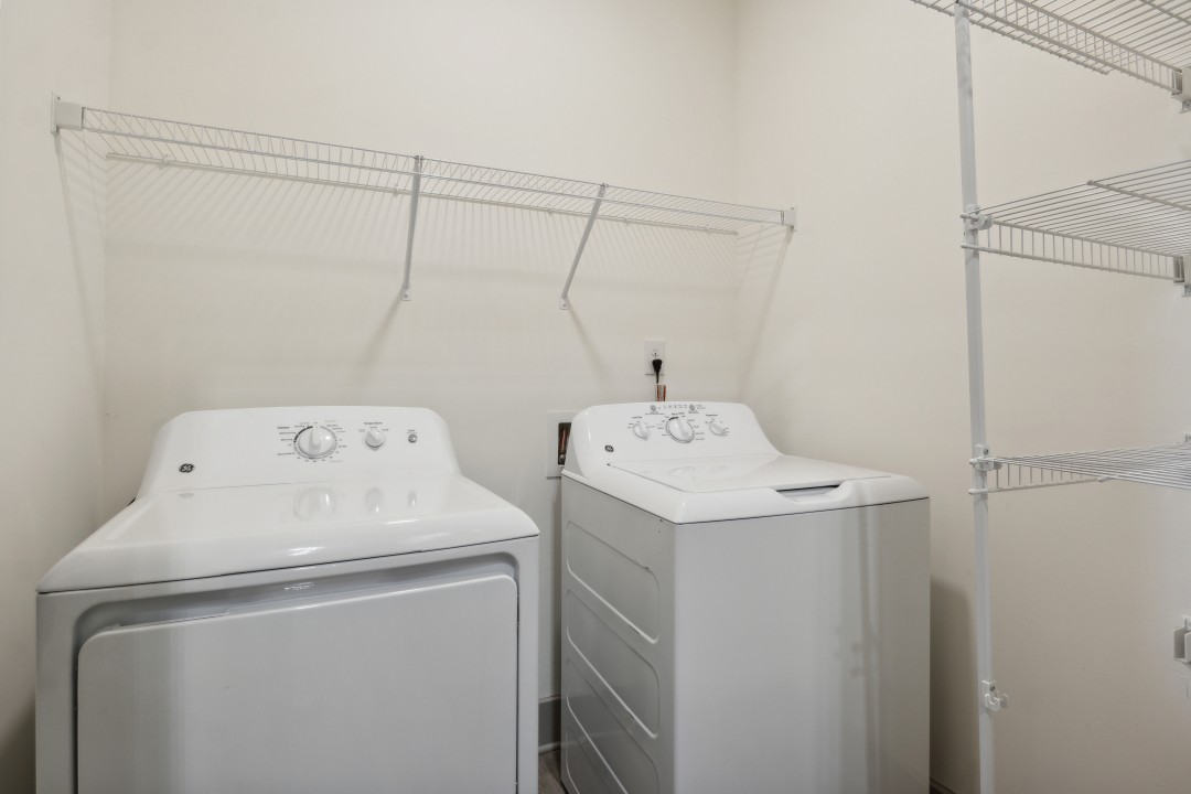Overlook at Farragut 1214, 1BD/1BA