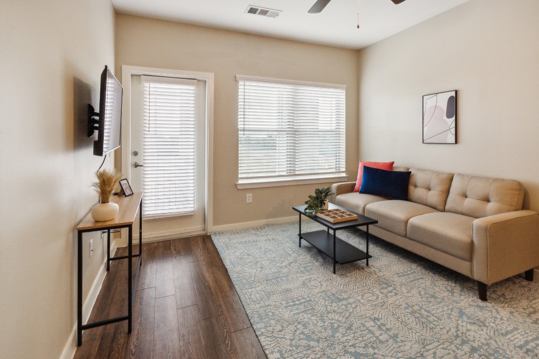 Smart Living Cypress Creek, · Unit 8302 2/2