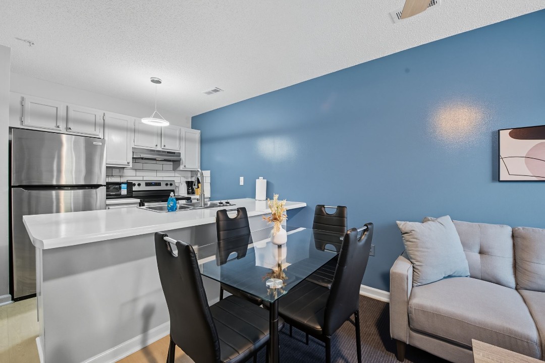 Meadowbrook 250-102 1bd/1bd