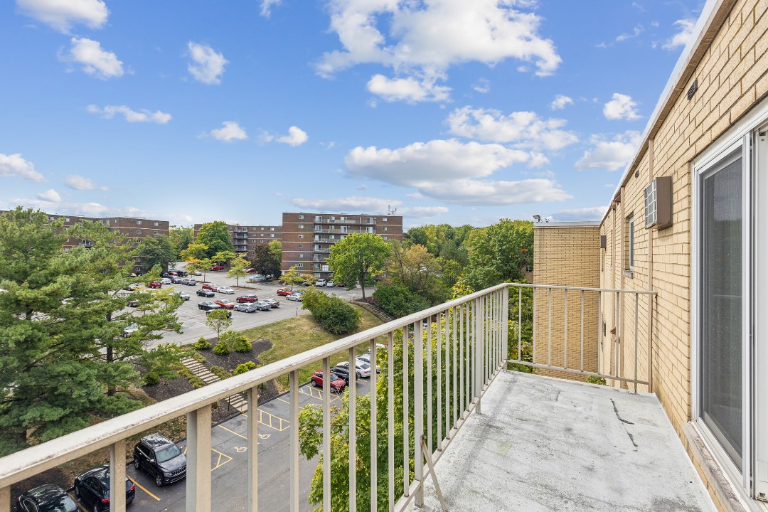Midtown Towers 3603, · Unit 1/1