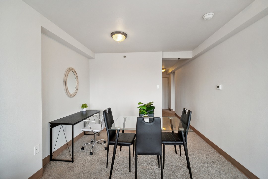 Pa Place 1306, 1br