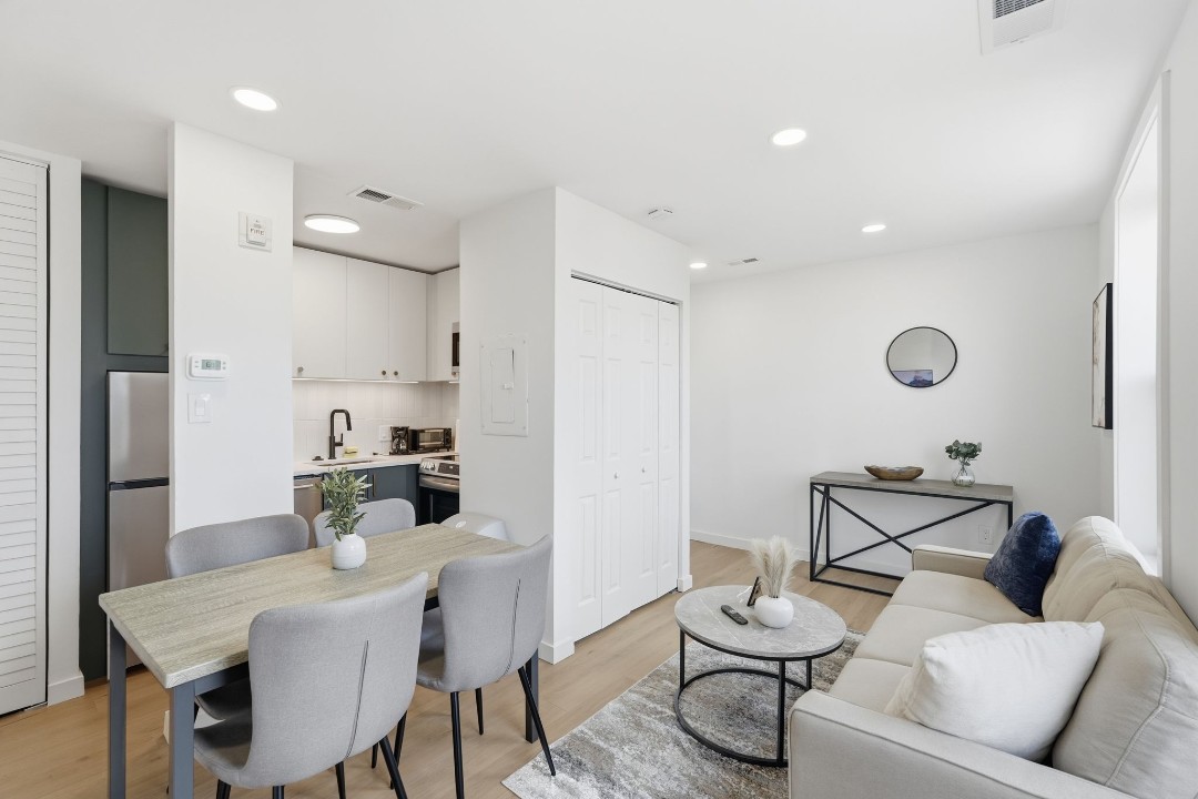 Carriage House C310 · Unit 1/1