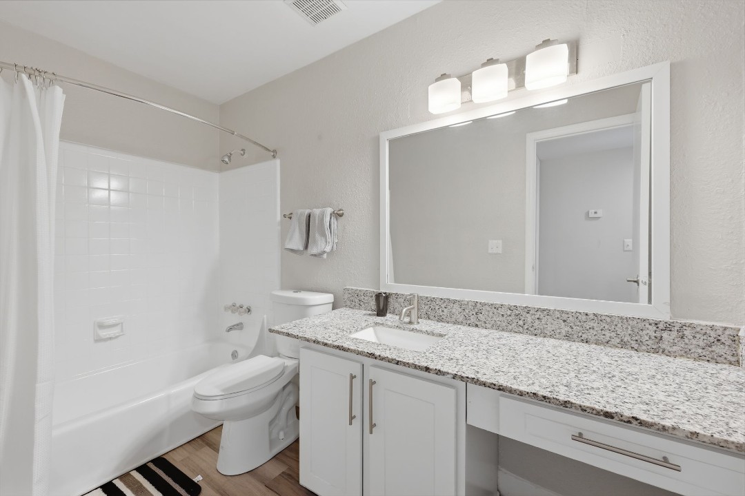 The Domain Apartments · Unit 4915F