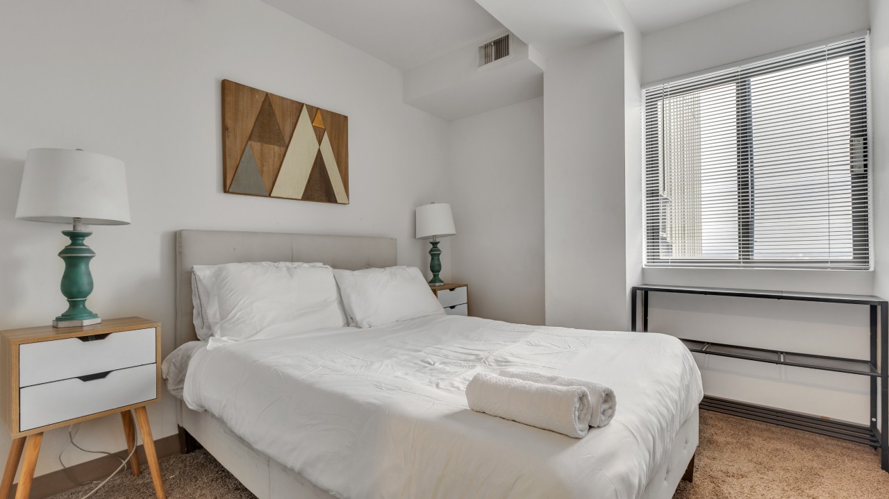 Pa Place 1801, 2br