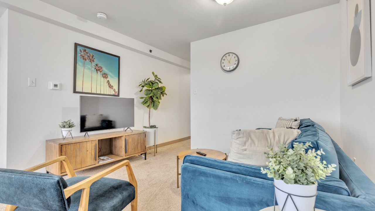Pa Place 2114, 2br