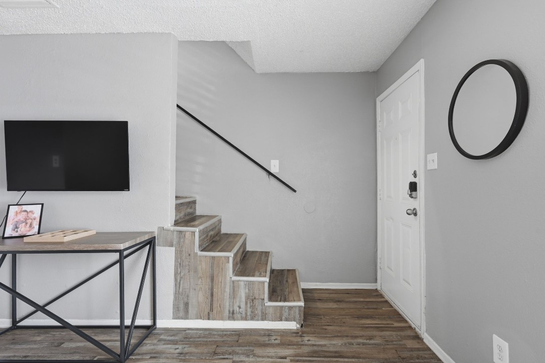 1 Bedroom · Signature layout