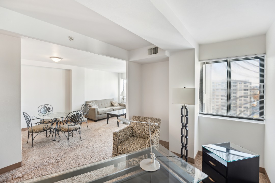 Pa Place 1114, 1br