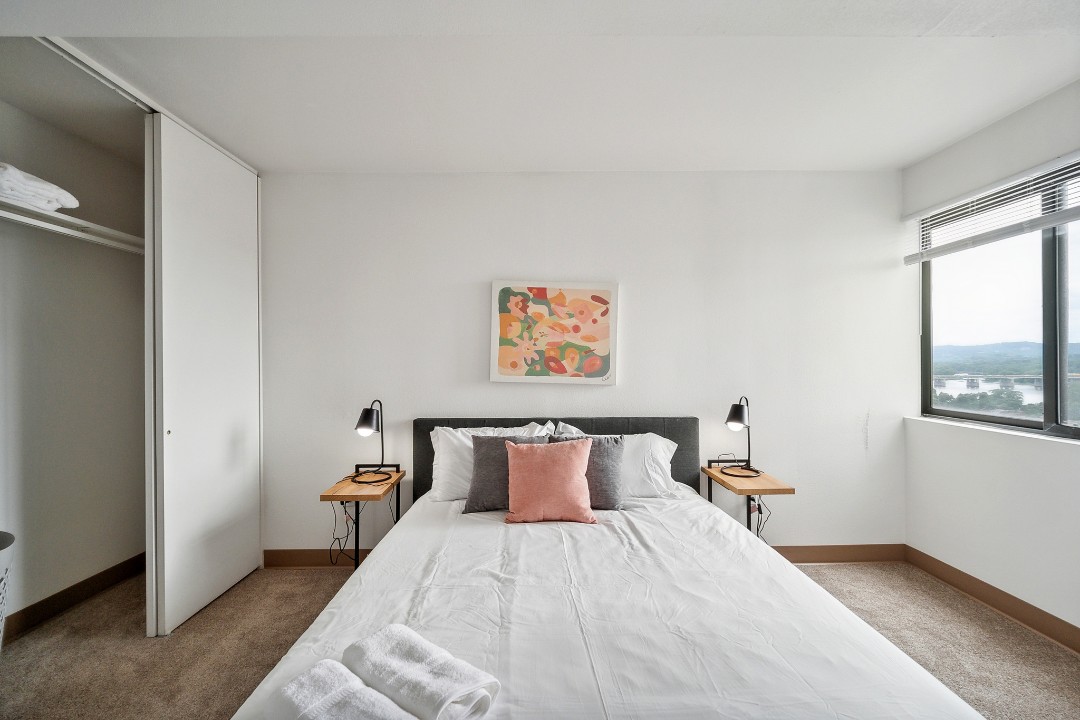 Pa Place 1306, 1br