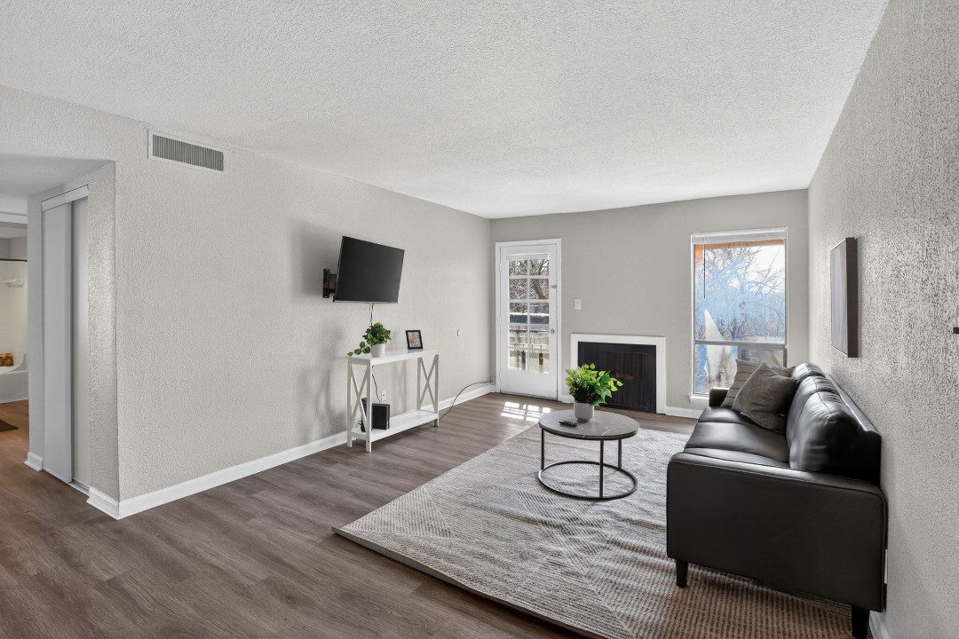 Hillcrest 5403F · Unit 2/1