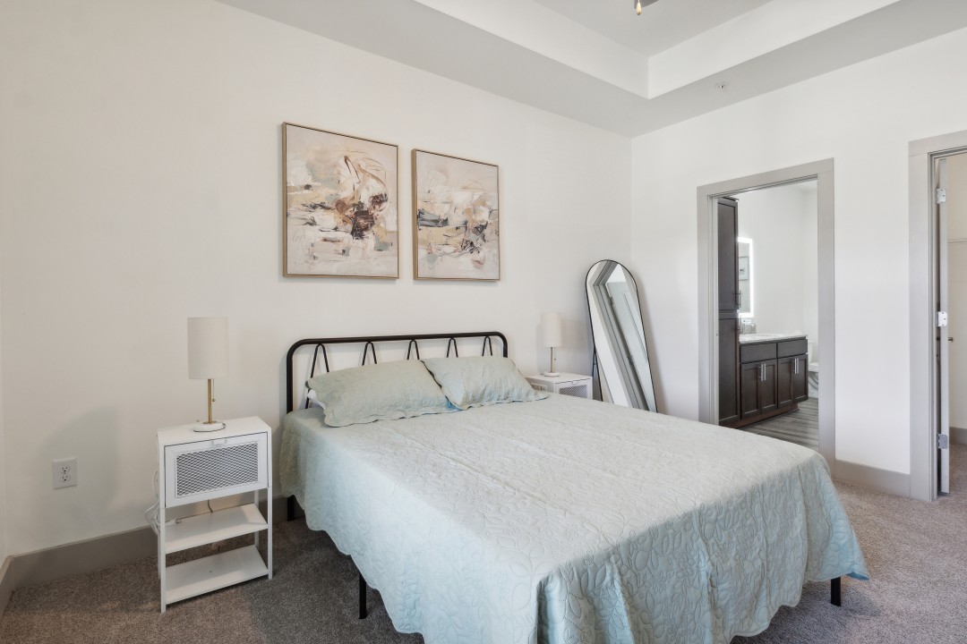 Overlook at Farragut 3305, · Unit 2/2