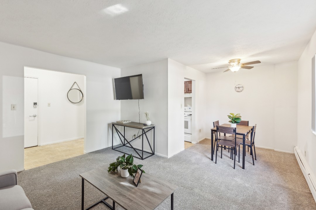 Midtown Towers 3105, · Unit 1/1