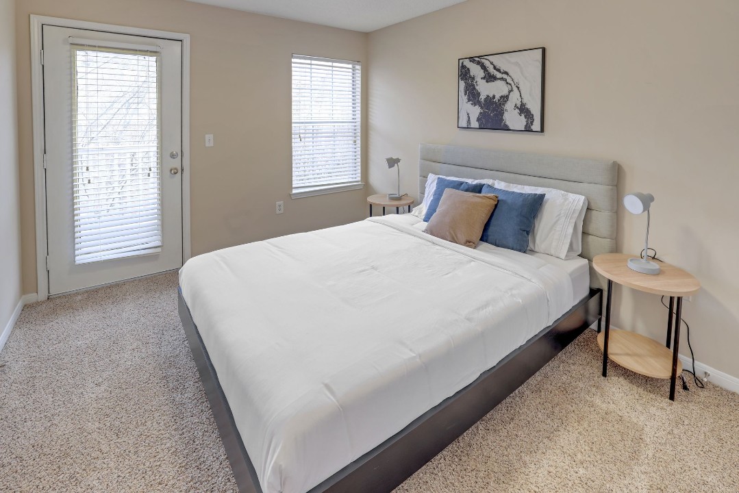 2 Bedrooms · Signature layout