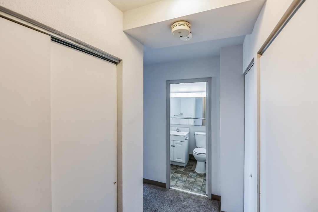 Pa Place 2401, 2br