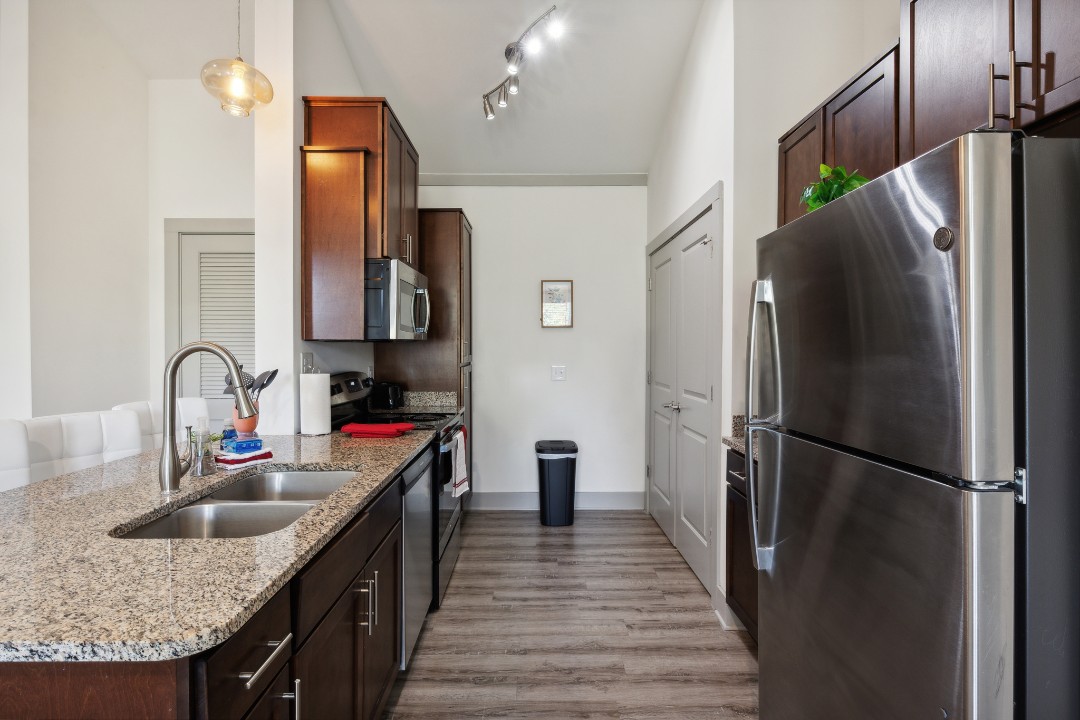 Overlook at Farragut 6303, · Unit 2/2