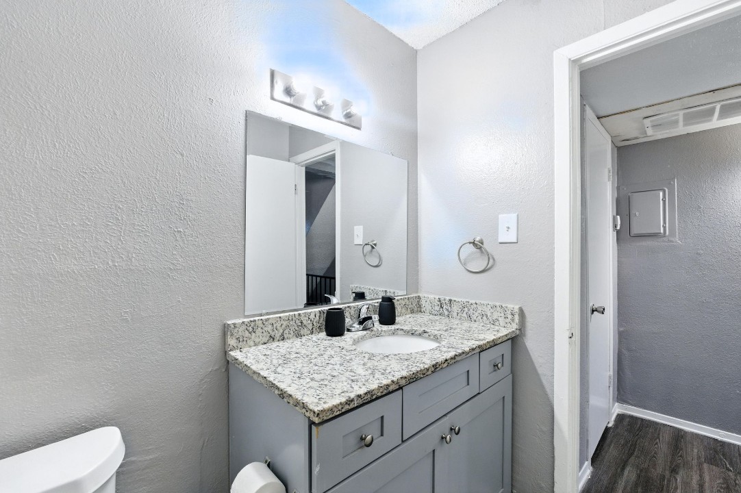 Pioneer Creek 608-03 · Unit 1/1