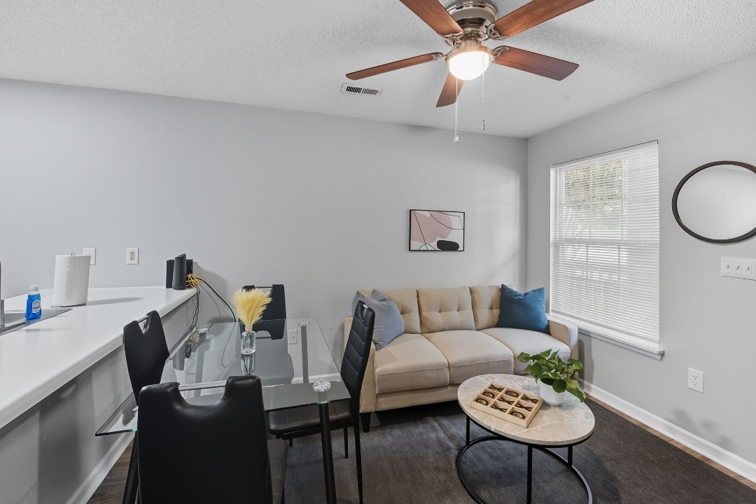 Meadowbrook 250-102 1bd/1bd