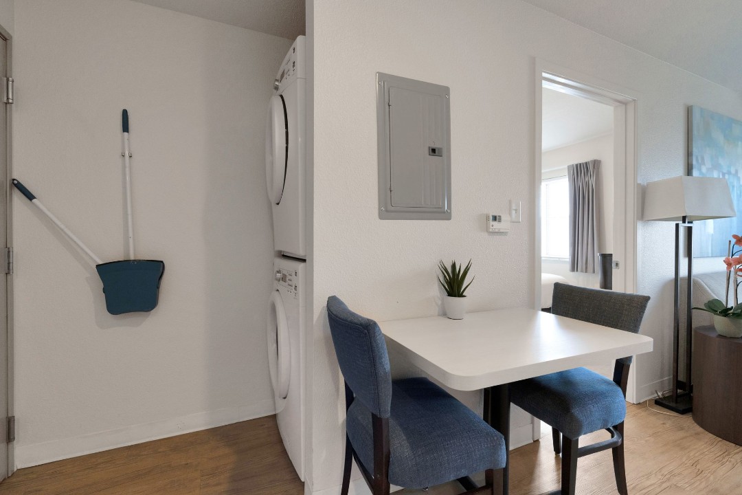 Simplicity At the Rim · Unit 1212  1/1