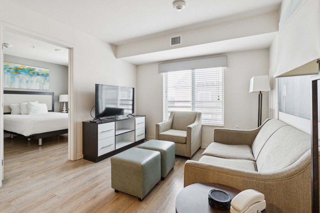 Simplicity At the Rim · Unit 1401 2/2