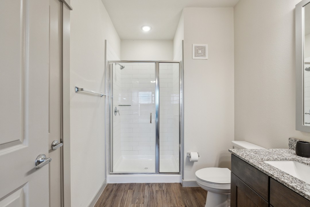 Chisholm Trace · Unit 1022 2/2