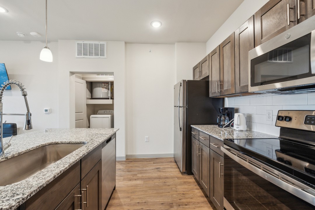 Chisholm Trace · Unit 1233 1/1