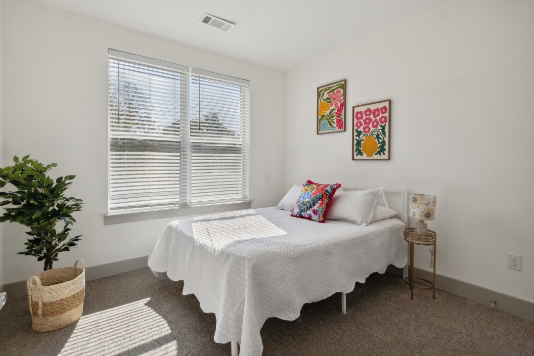 Overlook at Farragut 7207, · Unit 2/2