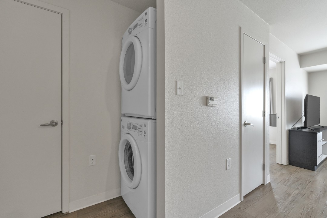 Simplicity At the Rim · Unit 1414 2/2