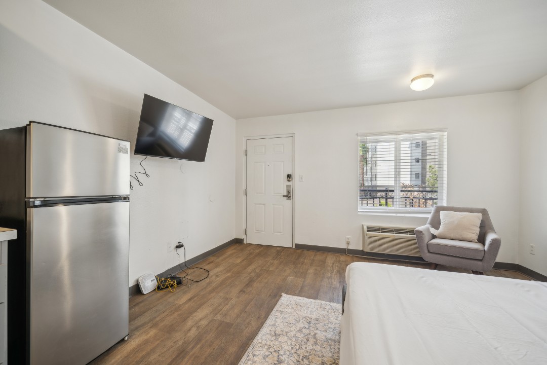 Spectra Paradise Studio · Unit 518