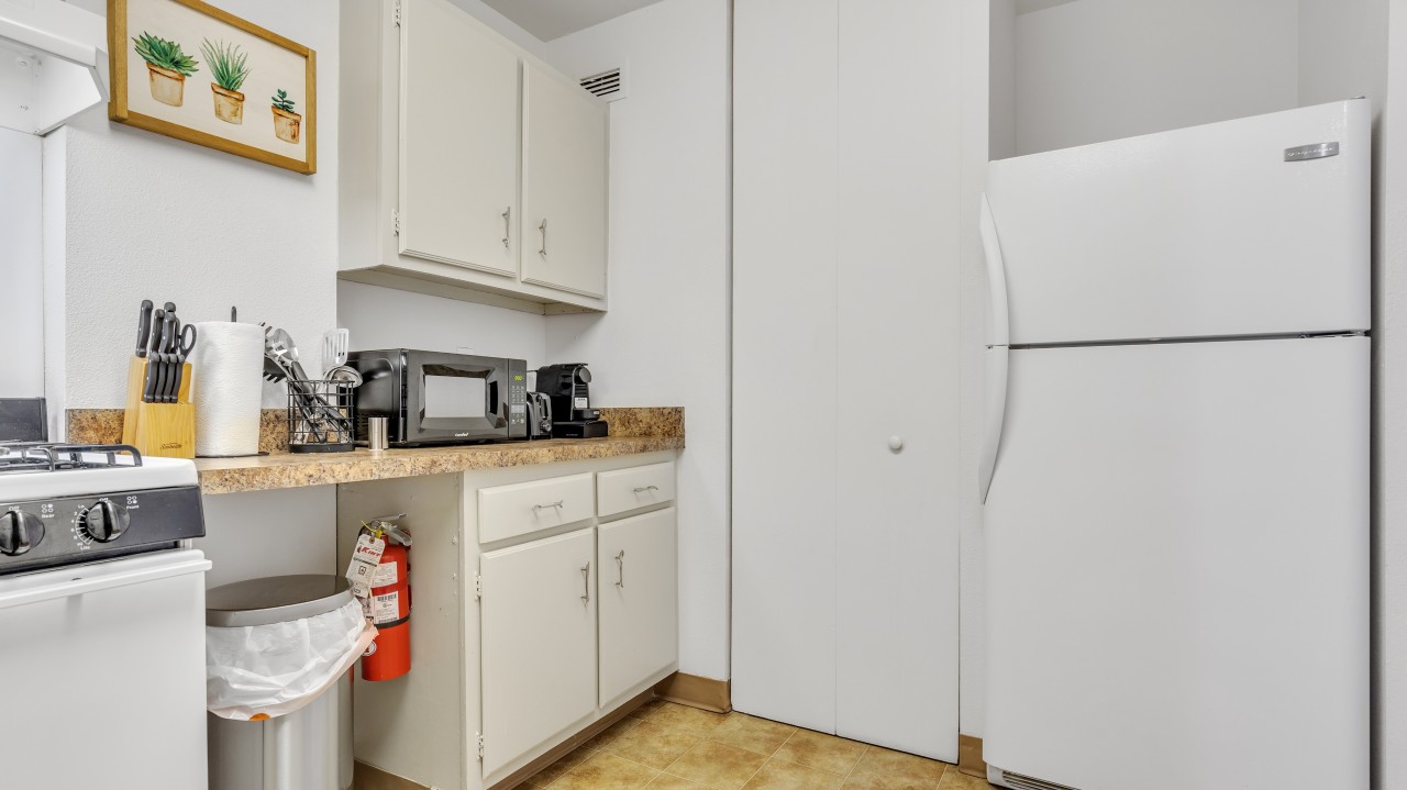 Pa Place 2414, 2br