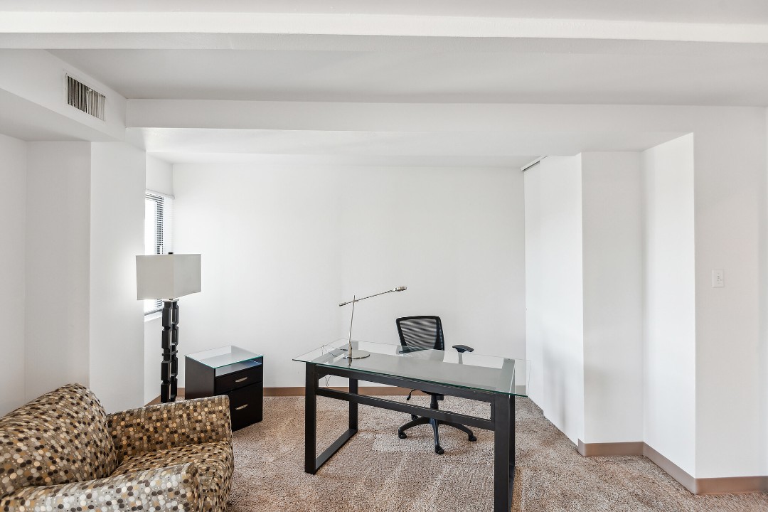 Pa Place 1114, 1br