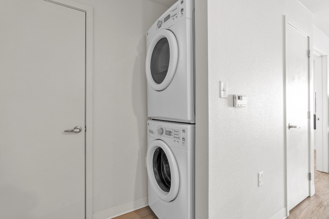 Simplicity At the Rim · Unit 1201  2/2