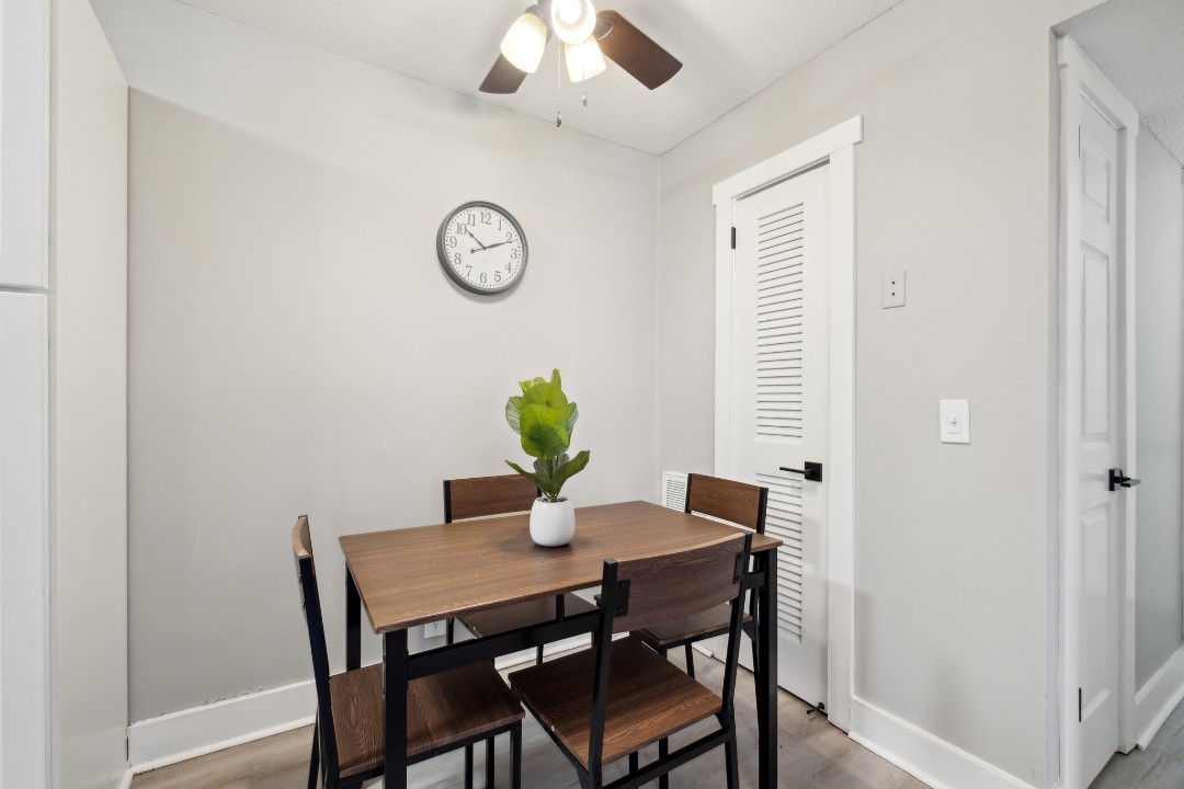 Brentwood Hills, C3 - · Unit 1/1