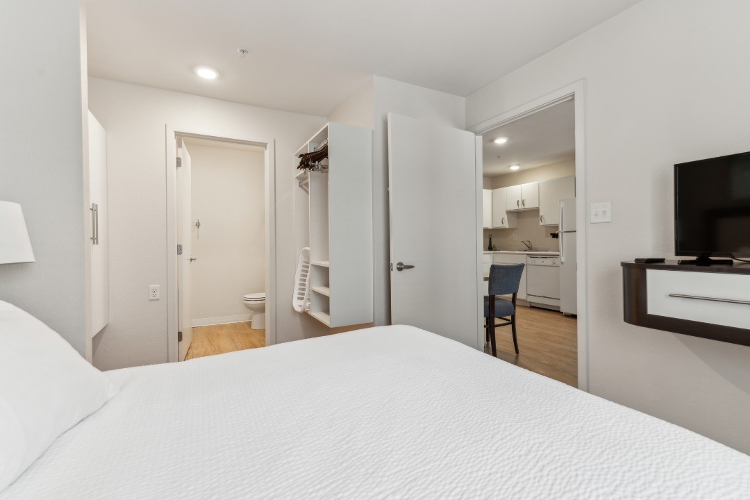 Simplicity At the Rim · Unit 1310 1/1