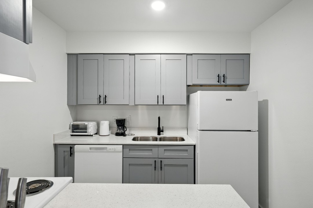 Mueller Flats · Unit 1613 1/1