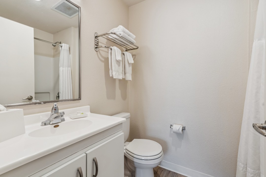 Simplicity At the Rim · Unit 1403 1/1
