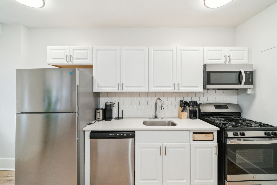 Fairfax Apartments · Unit 604 1/1