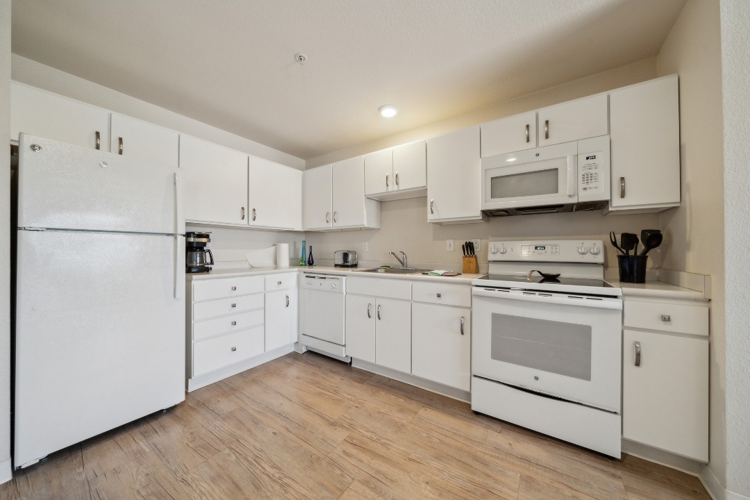 Simplicity At the Rim · Unit 1410  1/1