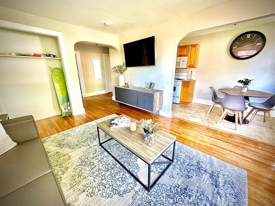 1 Bedroom · Signature layout