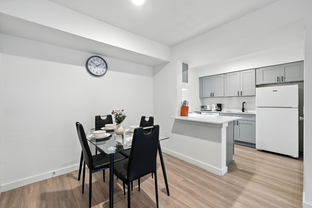 Mueller Flats · Unit 1607 1/1