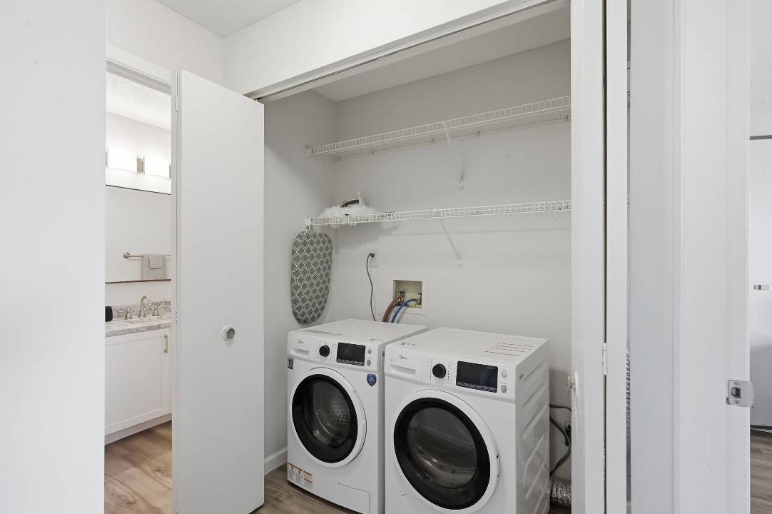 Taylor at 502 · Unit unit 2201-201 2/2