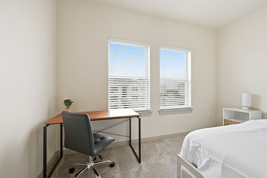 Chisholm Trace · Unit 1035 1/1