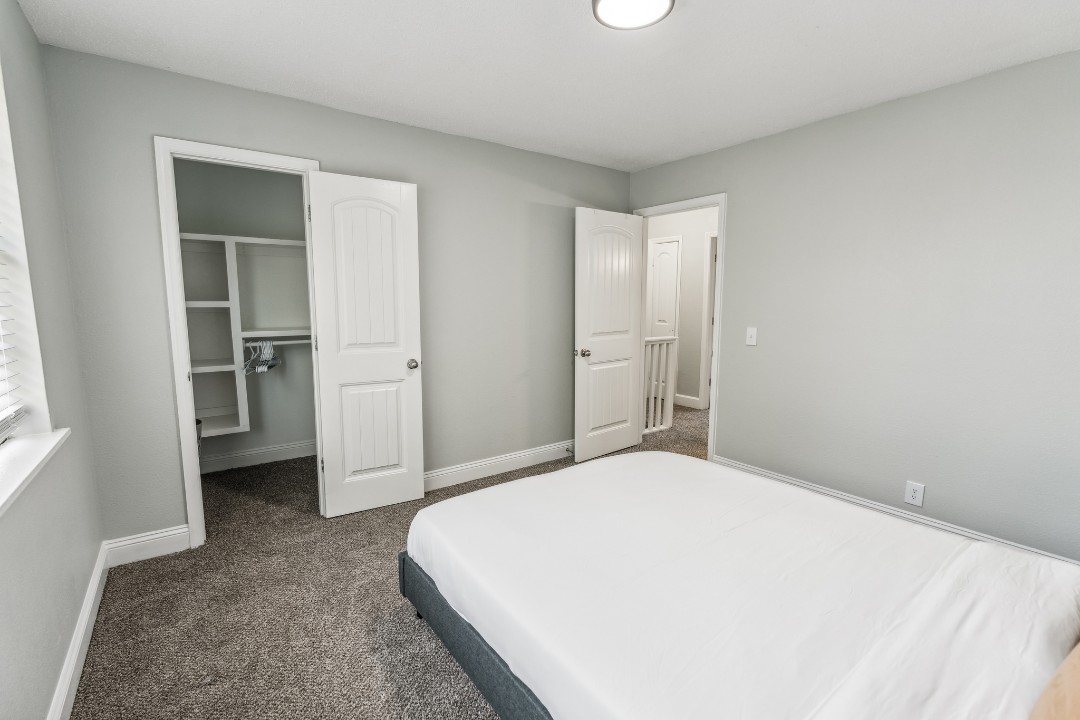Brentwood Hills, D6 - · Unit 2/2